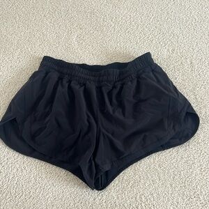 Lulu Lemon Track That High Rise Lined 5” shorts
